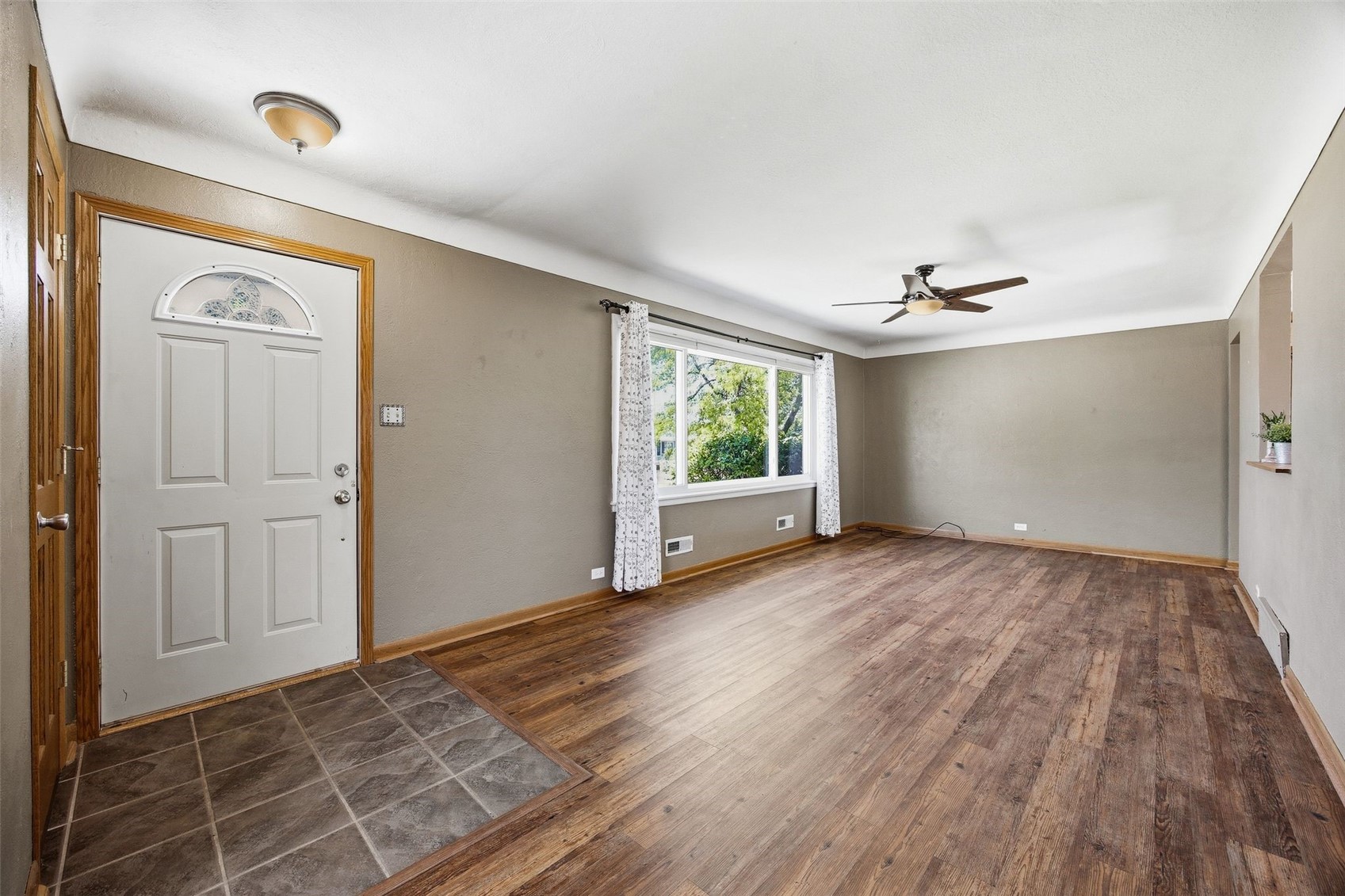 2906 Russell Drive NE Cedar Rapids IA 52402