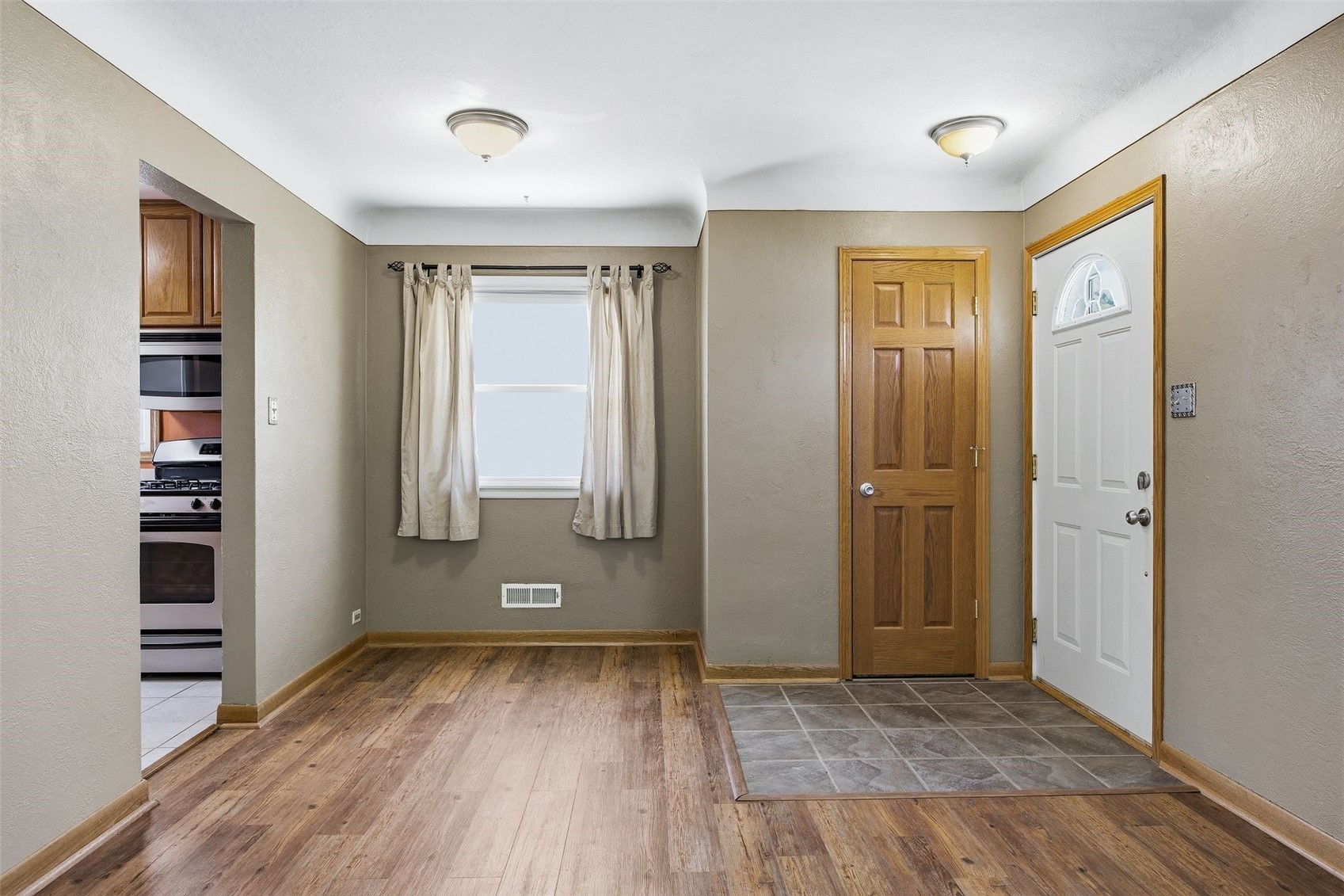 2906 Russell Drive NE Cedar Rapids IA 52402