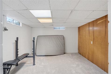 210 N 3 Street Hazleton IA 50641