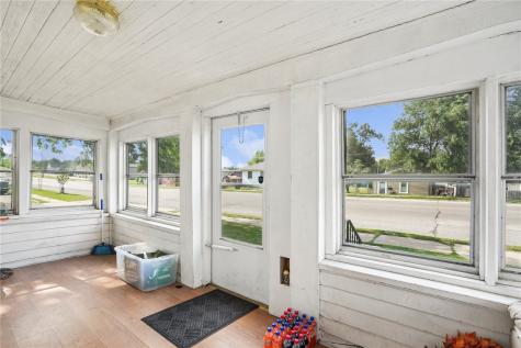 1129 16th Avenue SW Cedar Rapids IA 52404