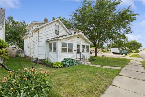 1129 16th Avenue SW Cedar Rapids IA 52404