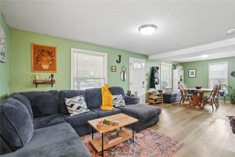 1129 16th Avenue SW Cedar Rapids IA 52404