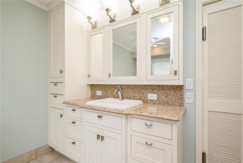 111 Stone Hedge Drive NW Cedar Rapids IA 52405