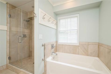 111 Stone Hedge Drive NW Cedar Rapids IA 52405