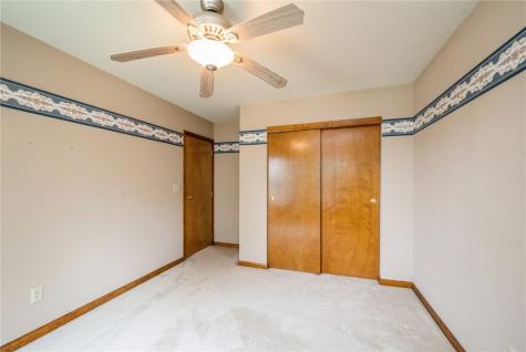 111 Stone Hedge Drive NW Cedar Rapids IA 52405