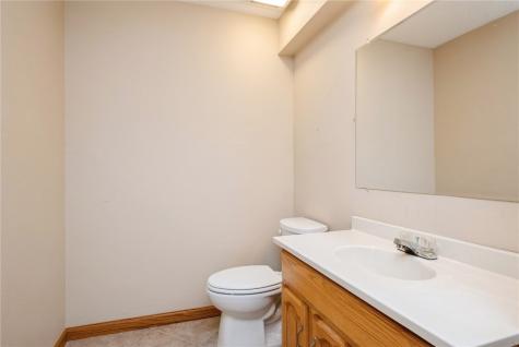 111 Stone Hedge Drive NW Cedar Rapids IA 52405