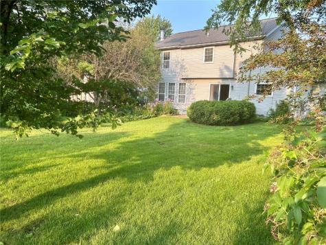 111 Stone Hedge Drive NW Cedar Rapids IA 52405