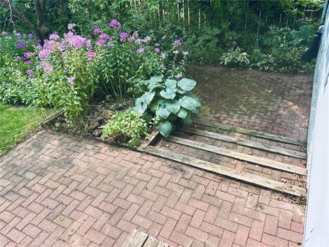 111 Stone Hedge Drive NW Cedar Rapids IA 52405