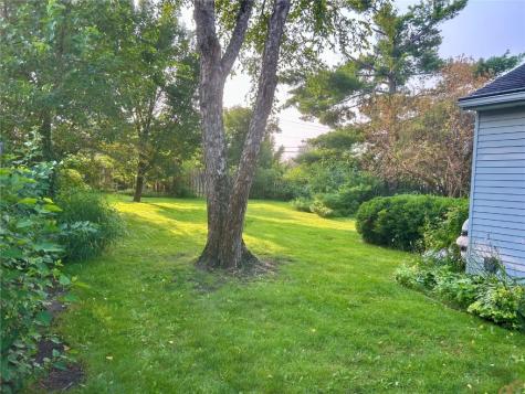 111 Stone Hedge Drive NW Cedar Rapids IA 52405