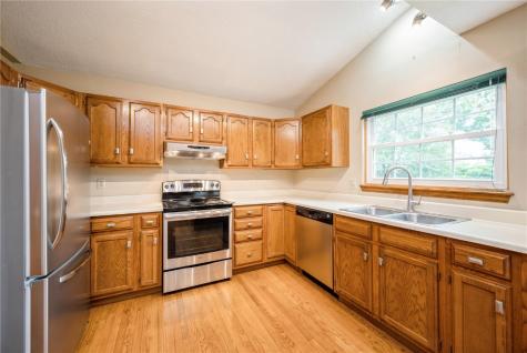 111 Stone Hedge Drive NW Cedar Rapids IA 52405