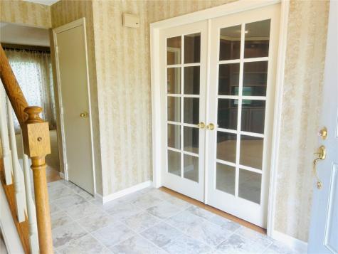 111 Stone Hedge Drive NW Cedar Rapids IA 52405