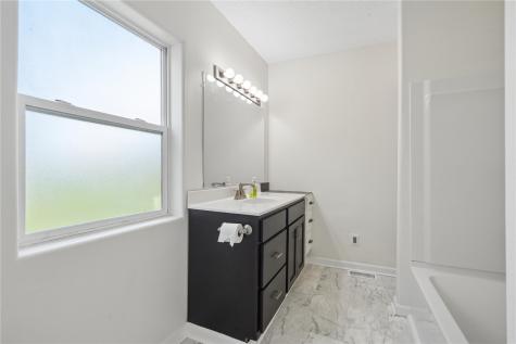 395 S Troy Road Robins IA 52328