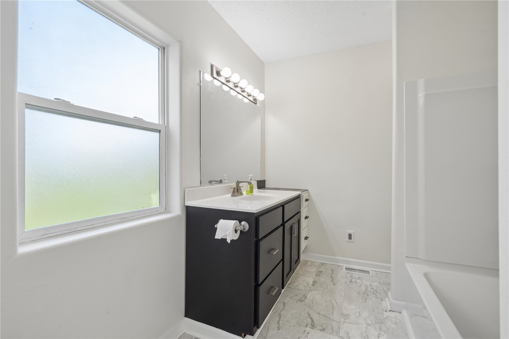 395 S Troy Road Robins IA 52328