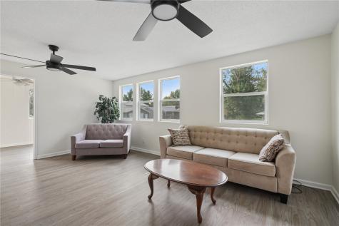 395 S Troy Road Robins IA 52328
