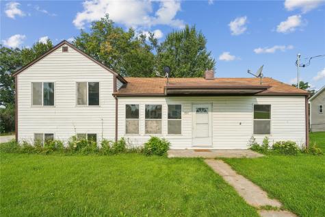 395 S Troy Road Robins IA 52328