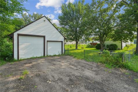 395 S Troy Road Robins IA 52328