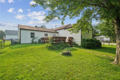 395 S Troy Road Robins IA 52328