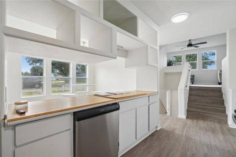 395 S Troy Road Robins IA 52328