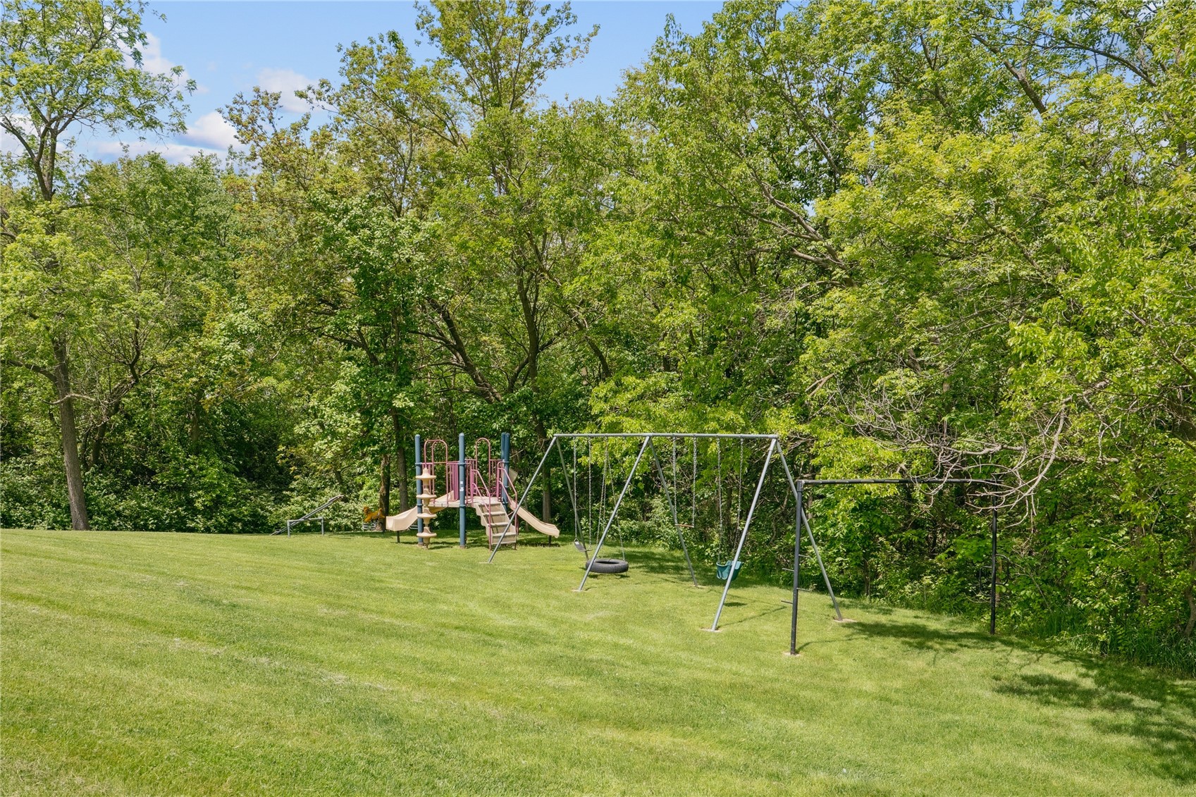 2545 F52 Trail Parnell IA 52325