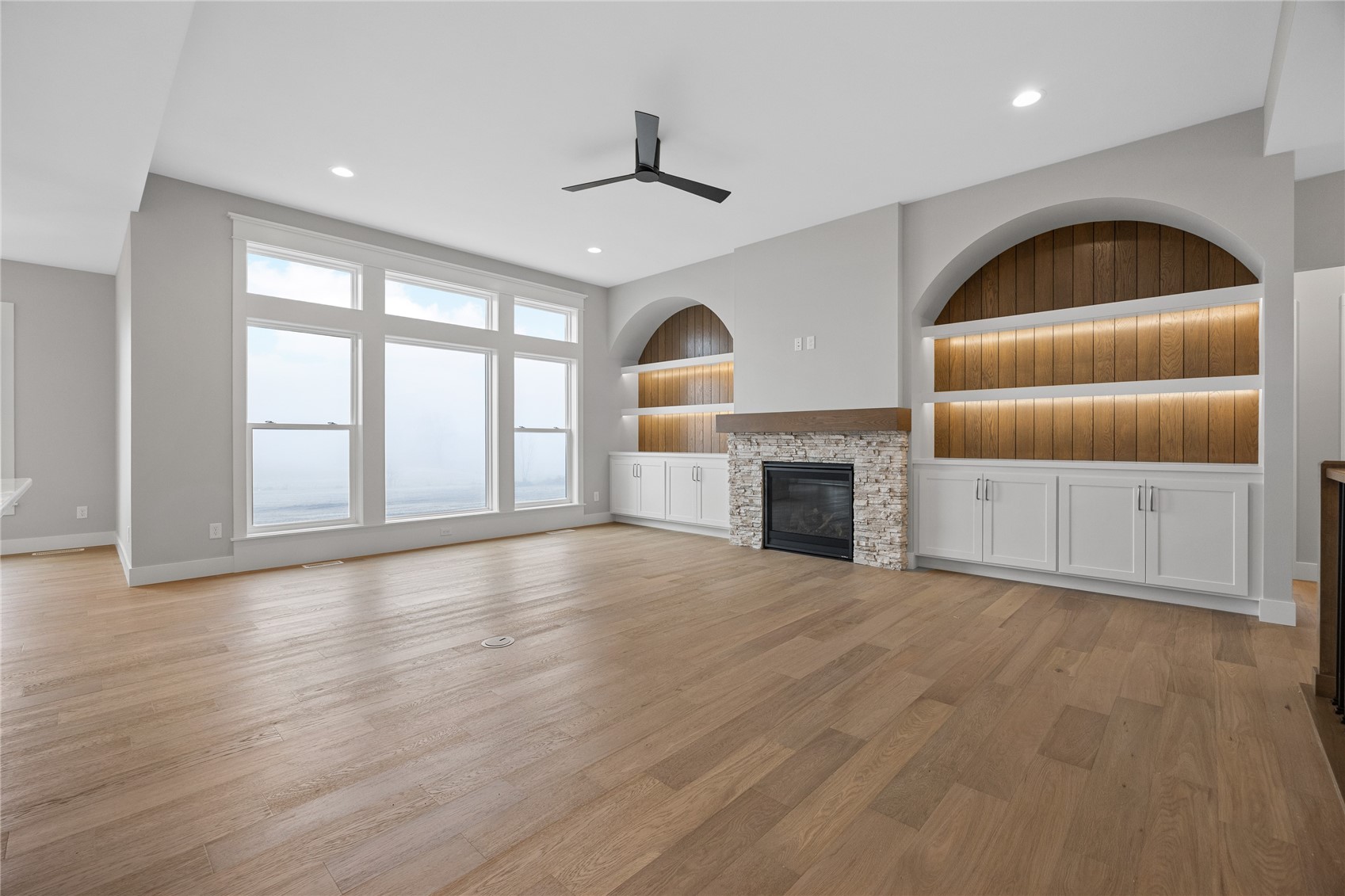 3667 Mcclain Way Hiawatha IA 52233