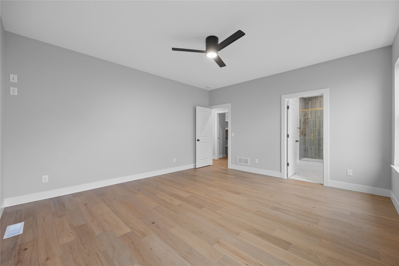 3667 Mcclain Way Hiawatha IA 52233