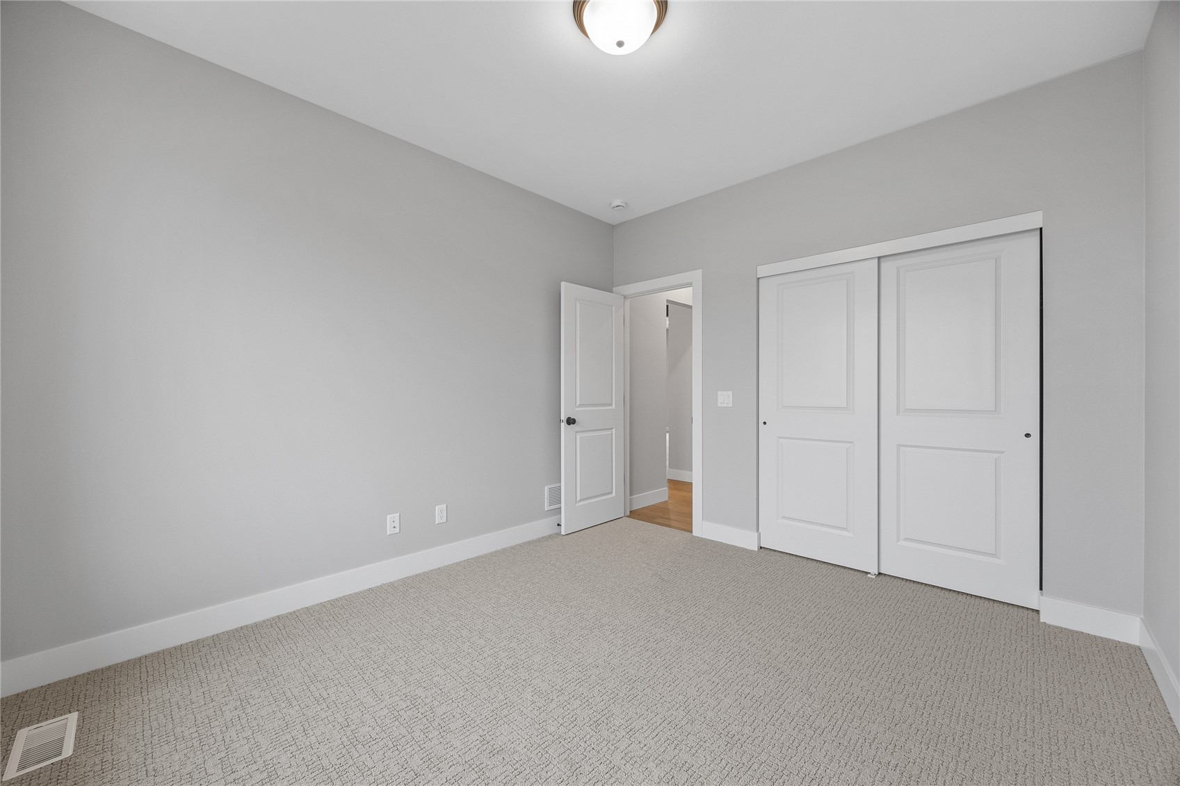 3667 Mcclain Way Hiawatha IA 52233