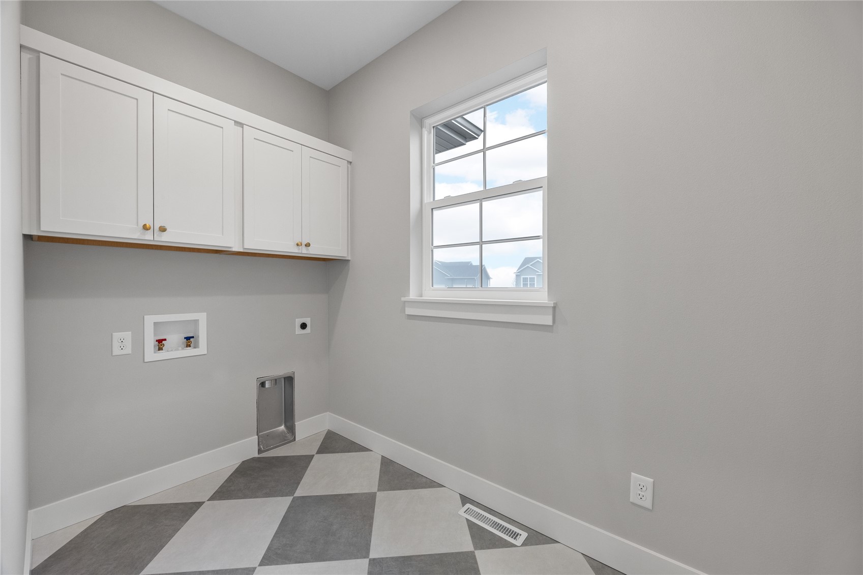 3667 Mcclain Way Hiawatha IA 52233
