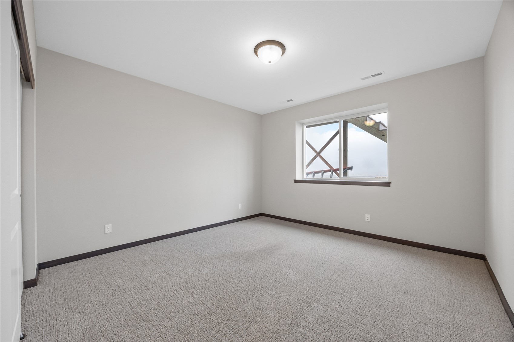3667 Mcclain Way Hiawatha IA 52233
