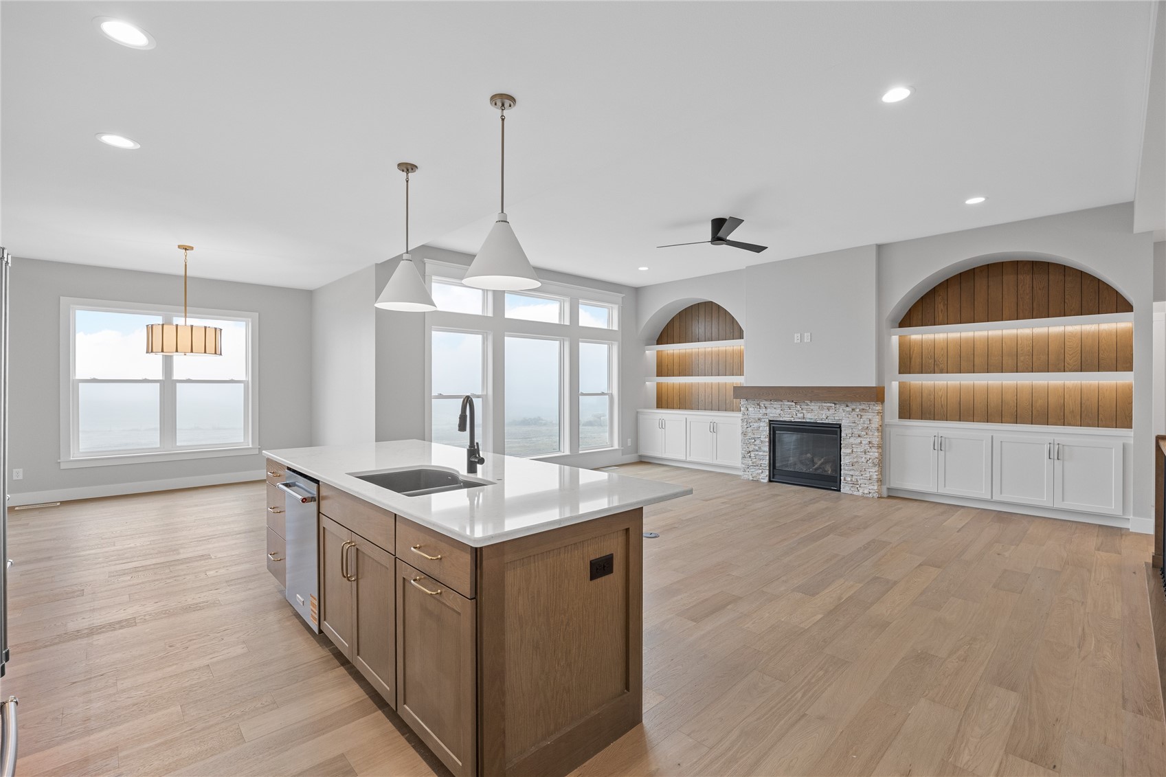 3667 Mcclain Way Hiawatha IA 52233