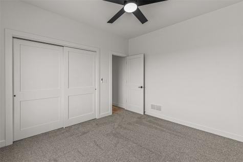 801 Crestview Drive Solon IA 52333