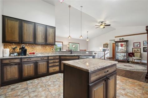 285 Jappa Road Ely IA 52227