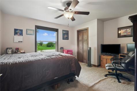 285 Jappa Road Ely IA 52227