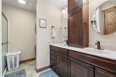 285 Jappa Road Ely IA 52227