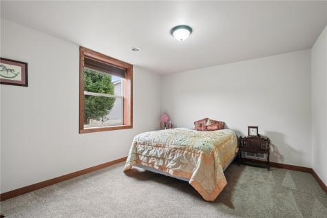 285 Jappa Road Ely IA 52227