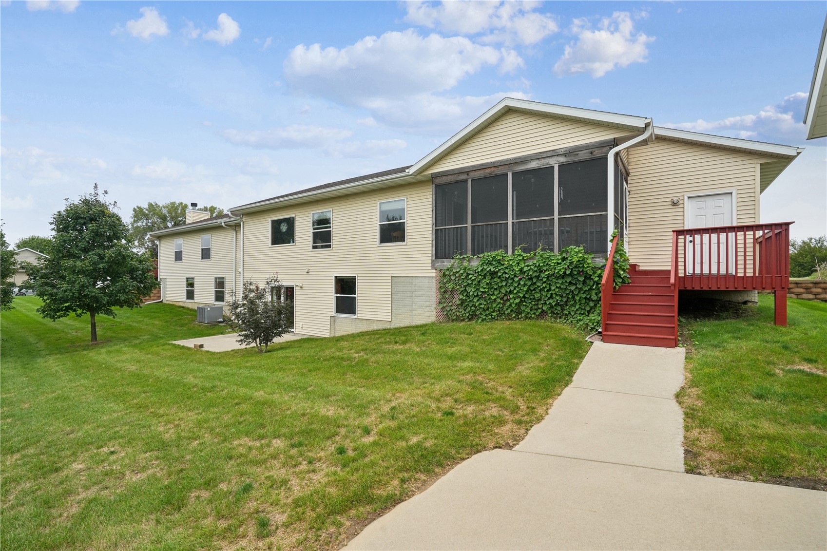 285 Jappa Road Ely IA 52227