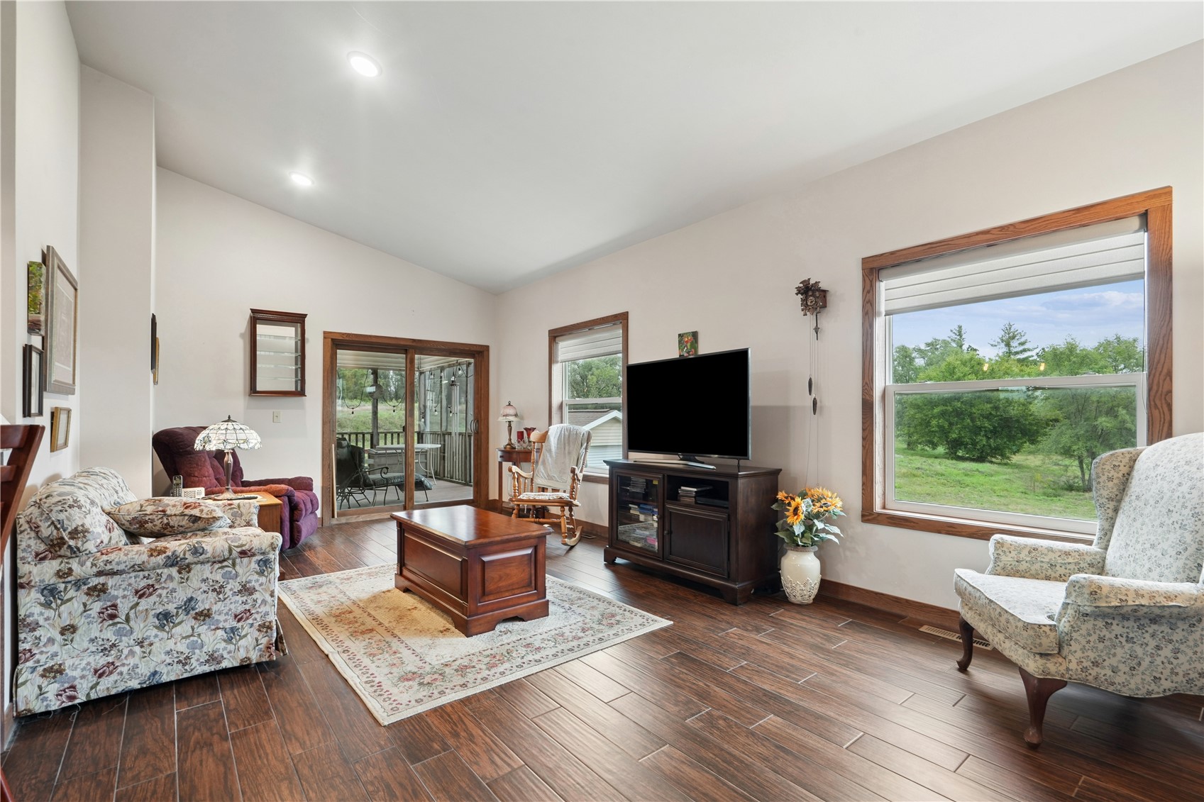285 Jappa Road Ely IA 52227