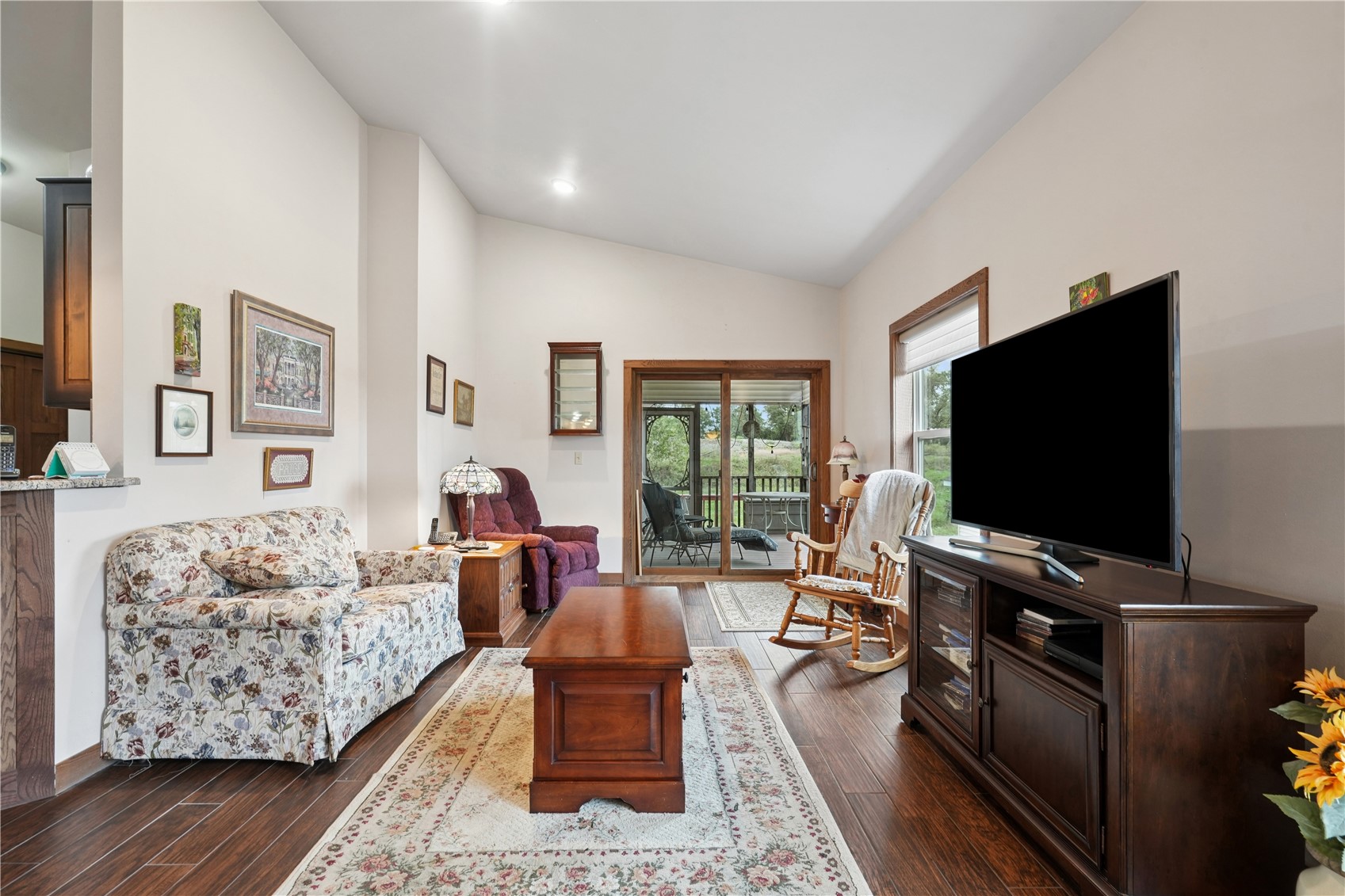 285 Jappa Road Ely IA 52227