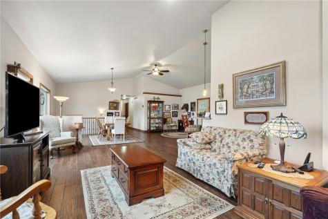 285 Jappa Road Ely IA 52227