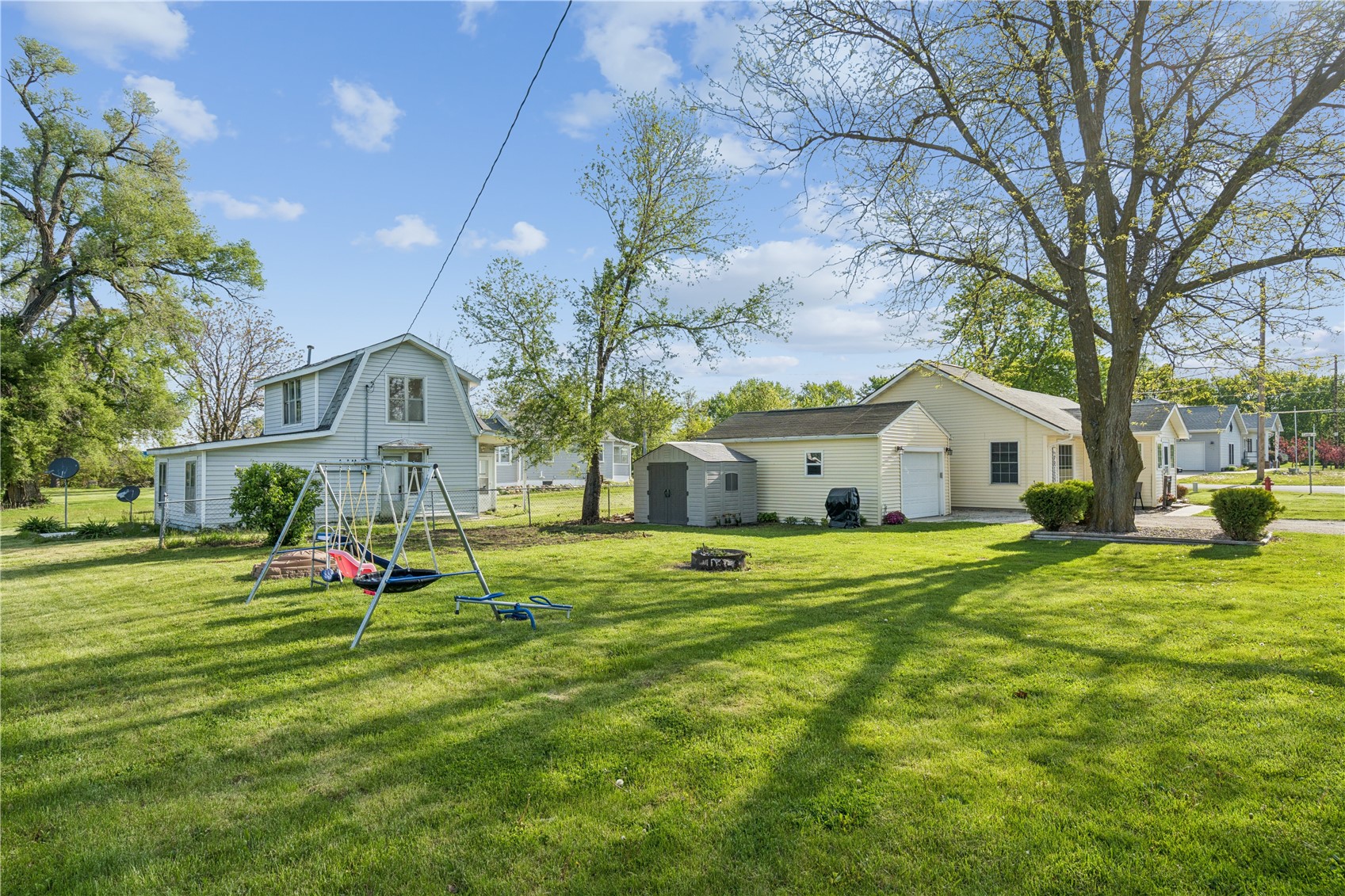 207 Center Avenue Urbana IA 52345