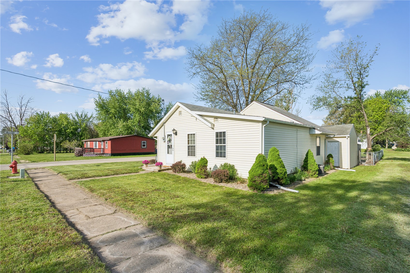 207 Center Avenue Urbana IA 52345