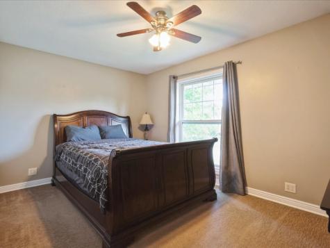 6615 Brentwood Drive NE Cedar Rapids IA 52402