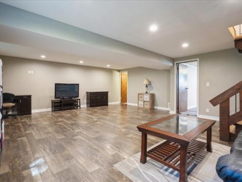 6615 Brentwood Drive NE Cedar Rapids IA 52402