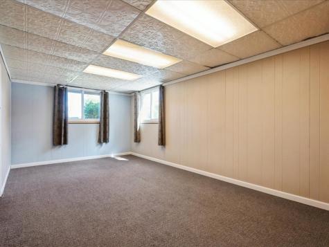 6615 Brentwood Drive NE Cedar Rapids IA 52402
