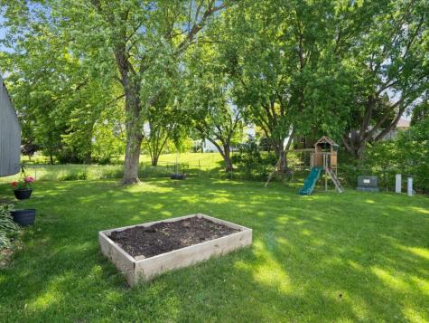 6615 Brentwood Drive NE Cedar Rapids IA 52402