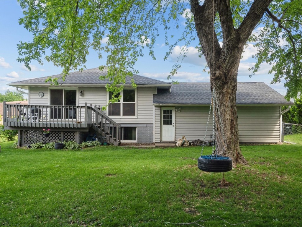 6615 Brentwood Drive NE Cedar Rapids IA 52402