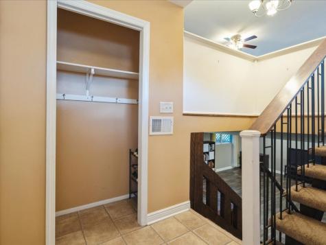 6615 Brentwood Drive NE Cedar Rapids IA 52402