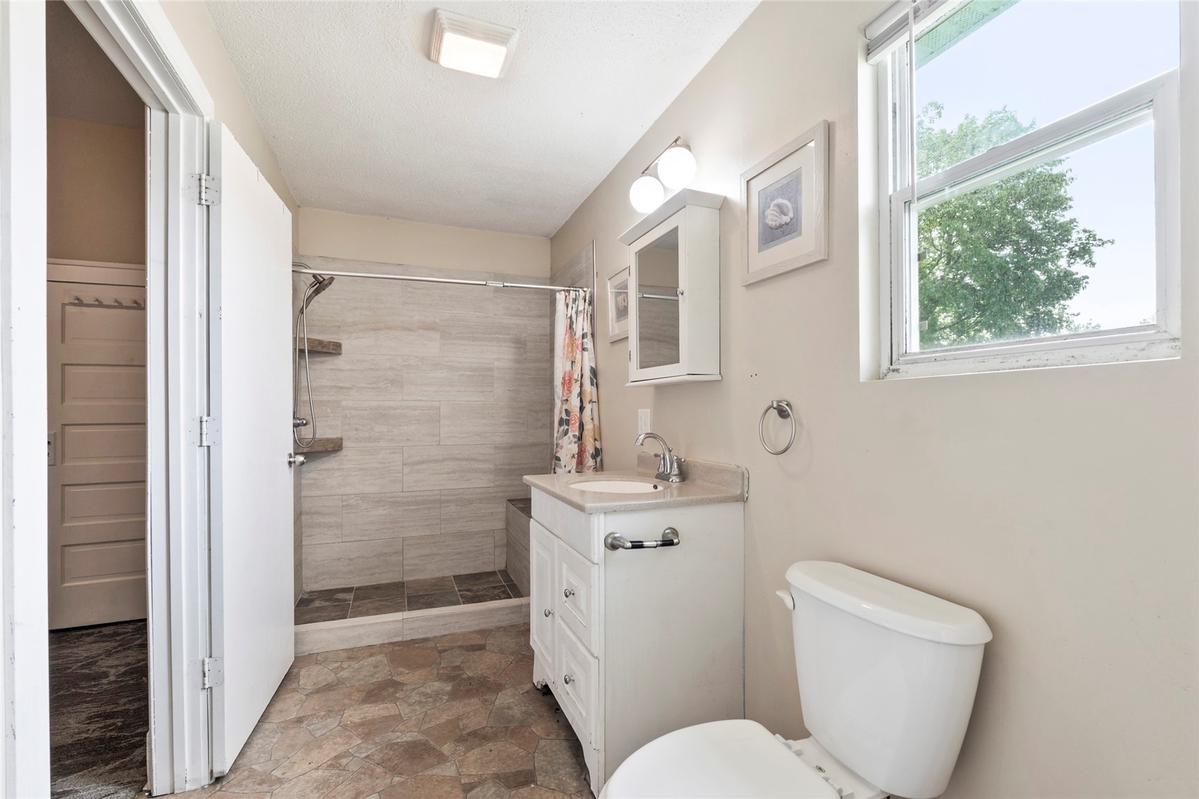 958 S Iowa Avenue Washington IA 52353