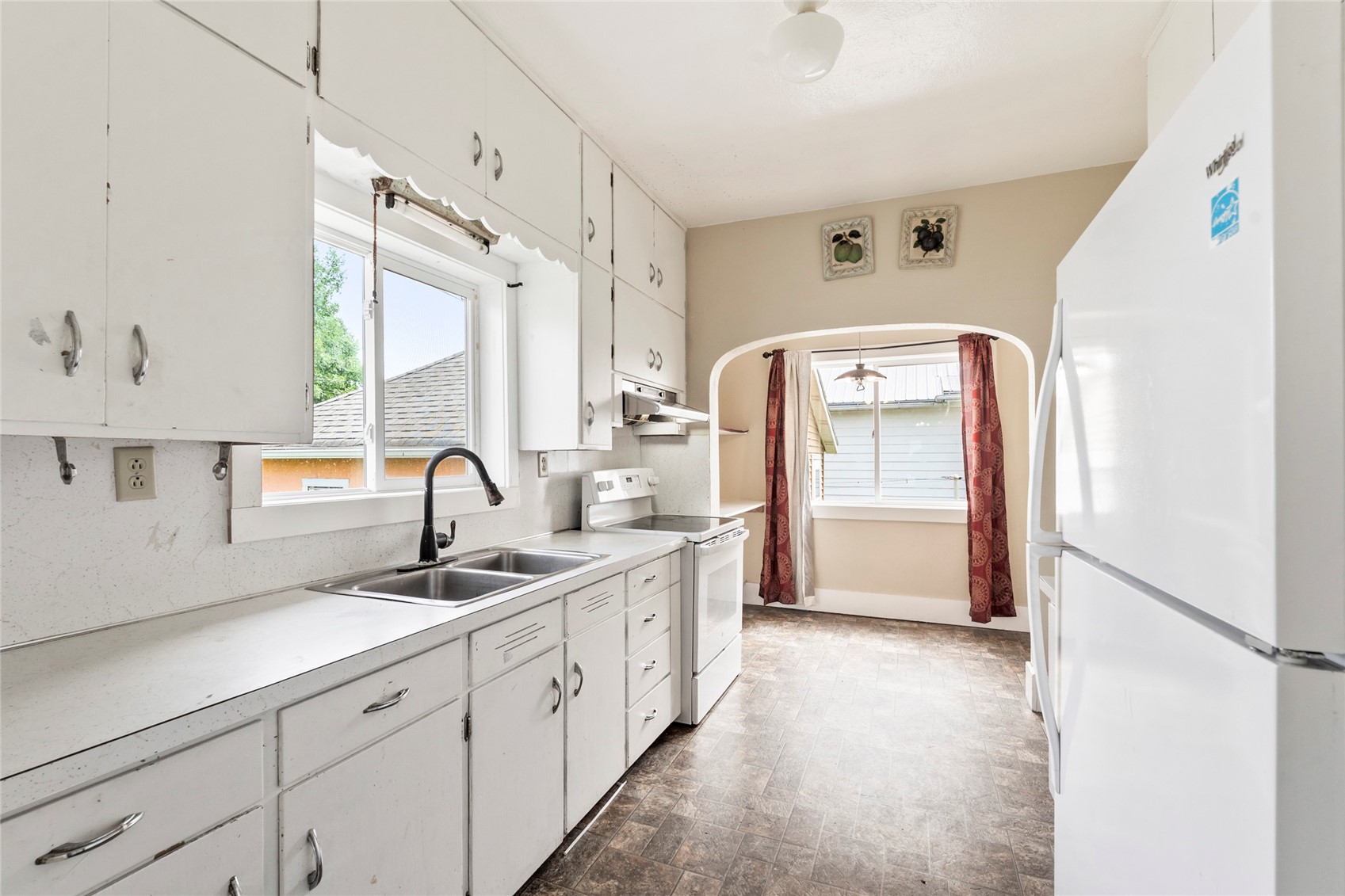 958 S Iowa Avenue Washington IA 52353
