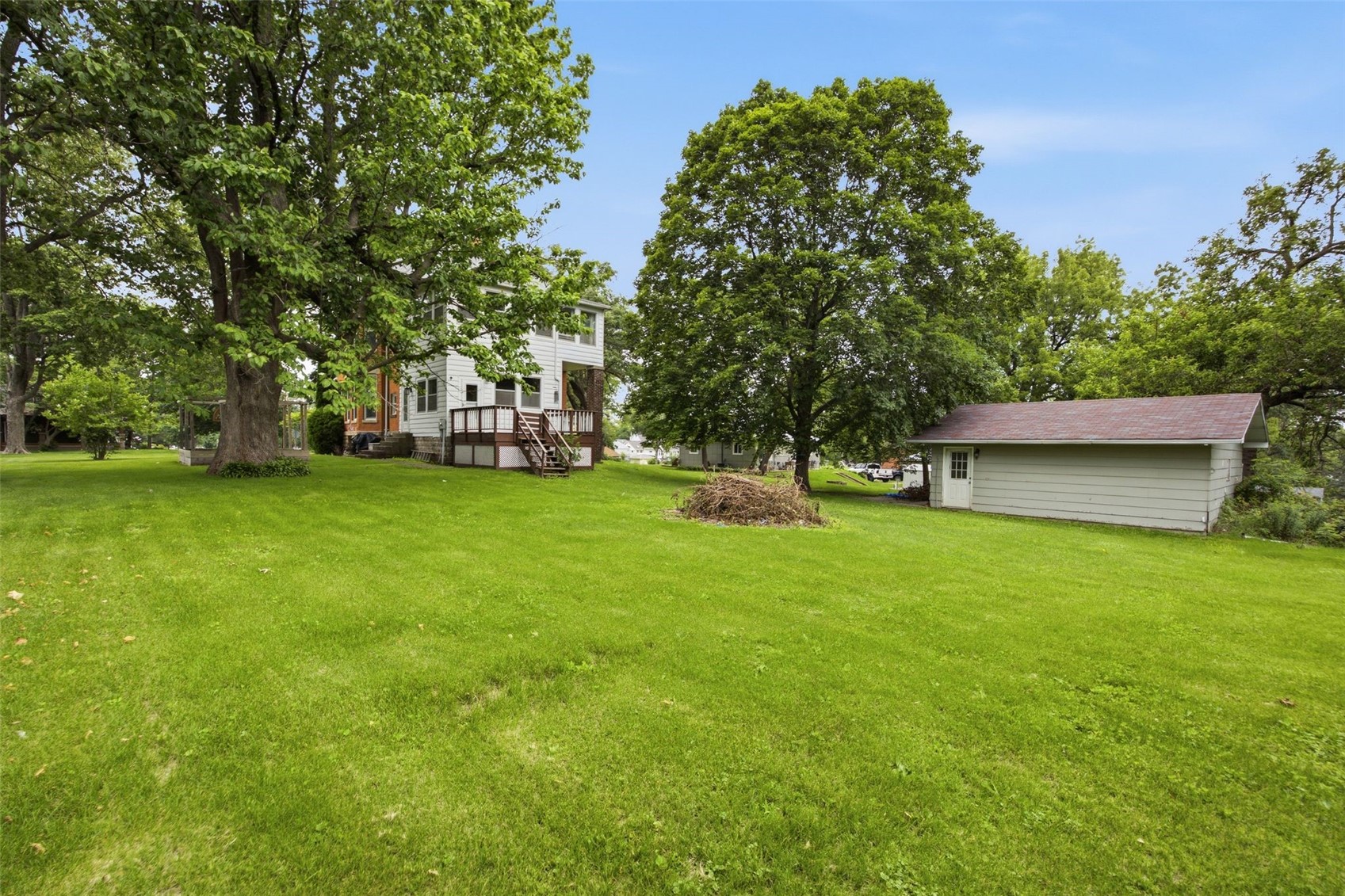 320 East Street Tipton IA 52772