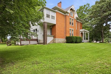 320 East Street Tipton IA 52772